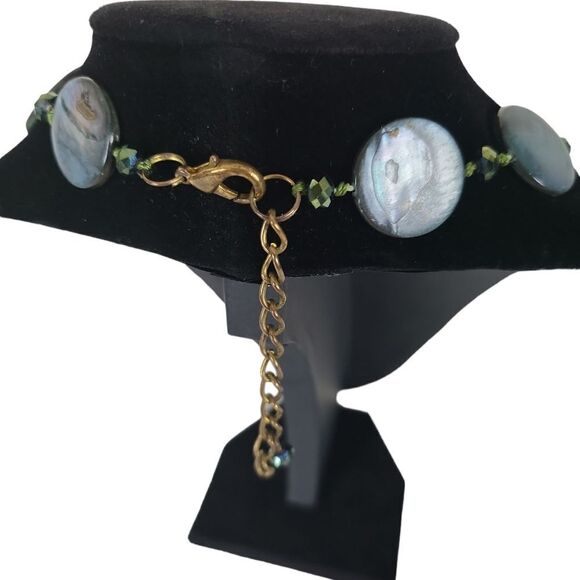 ABALONE Shell Necklace in Iredescent Earthy Green Tones - Picture 4 of 5